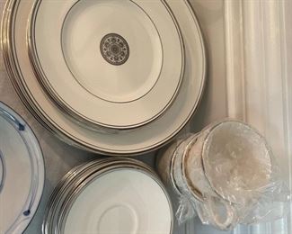 Royal doulton dish set