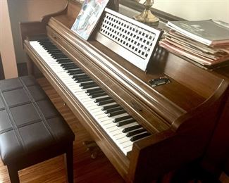 Very nice piano