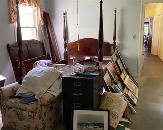 Lovely four poster bed and more art than you can shake a stick at!