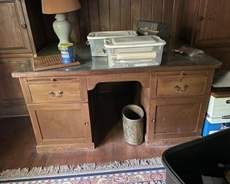 Large desk