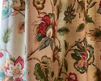 Gorgeous linen custom made draperies
Approximately 88 inches long