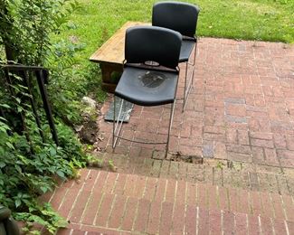 Nice molded chairs with wooden bench.