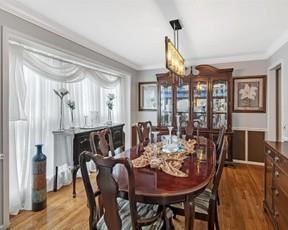 DINING ROOM SET