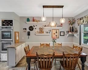 KITCHEN BREAFAST ROOM TABLE