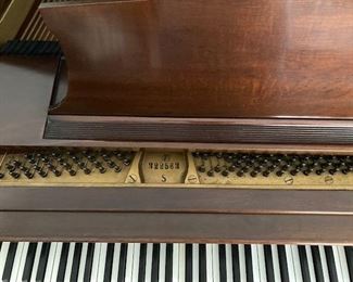 STEINWAY PIANO