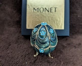 MONET Robin Egg Blue Collectable Enamel Keepsake/Trinket Box 