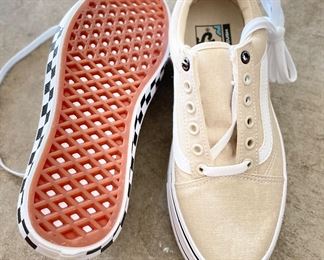 Vans Size Men's 5.5 or Women's 7 Brand New Sneakers. Photo 2 of 3.