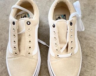 Vans Size Men's 5.5 or Women's 7 Brand New Sneakers. Photo 1 of 3.