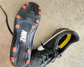 Brand New Nike Leather Cleats. Size 4.5 Youth. Photo 2 of 3.