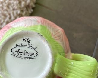 Brand New Set of 4 Nanette Vacher for Ambiance Collections Lily Tea Cups. Photo 3 of 3.