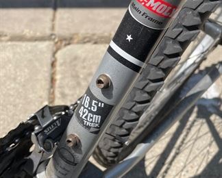 42 CM Mountain Bike. Photo 2 of 2.