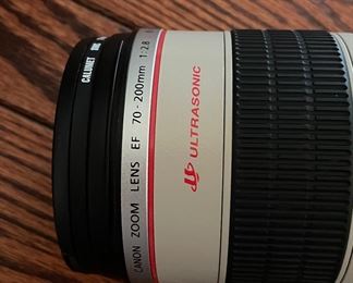 Canon EF70-200 MM F2.8L IS USM Lense. Photo 2 of 2.