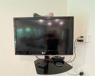 LG TV.