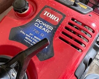 Toro Power Clear 721 R Snowblower. Photo 2 of 2.
