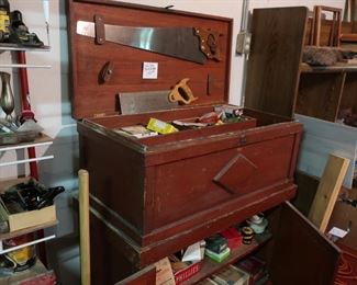 storage  box-  2  levels