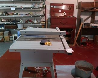 delta table saw