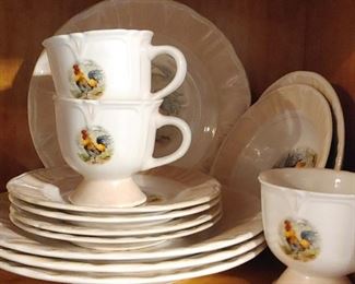 Gibson Royal Rooster Dishes 
4 Dinner plates 
4 Salad 
2 Soup
3 cups
