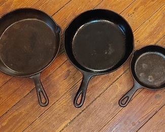 Far right and far left
CAST IRON SKILLETS 
Philippe Richard
Middle marked J7