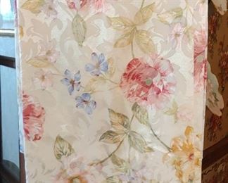 Beautiful spring/summer linen table cloth