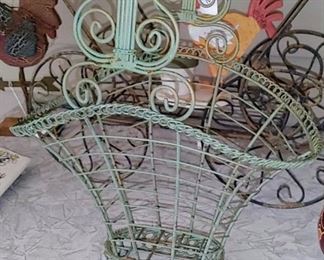 Beautiful or night I met colored wire basket with movable handle