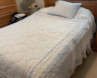 Thomasville Queen Bed & Headboard