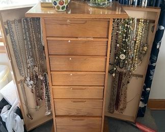 Costume Jewelry mostly necklaces, very nice!