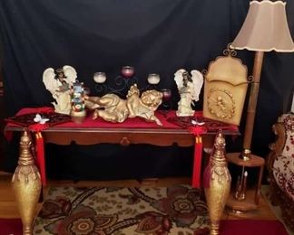 "Mother's Day Elegance" in Augusta, GA Starts Closing Sun 5/14 4pm. Pickup: Mon 5/15 from 1-4pm. Please click here to see more photos, descriptions, and current bids:&nbsp;https://ctbids.com/estate-sale/21880