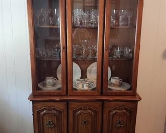 "Mother's Day Elegance" in Augusta, GA Starts Closing Sun 5/14 4pm. Pickup: Mon 5/15 from 1-4pm. Please click here to see more photos, descriptions, and current bids:&nbsp;https://ctbids.com/estate-sale/21880