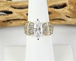 Gorgeous 14k Gold Ring with Crystal Clear Stones - Ring Size 5.5 - Total Weight 6.7g - Marked 14k HJS CZ