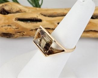 14k Gold Ring with Large Rectangle Shaped Topaz - Ring Size 6.5 - Total Weight 7.1g - Marked 14k