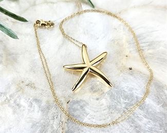 14k Italian Starfish Necklace and Pendant - 18" Chain - 1" diameter Pendant - 2.7g Weight