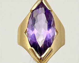 Vintage 14k Yellow Gold Ring with a Marquise Cut Amethyst Gemstone sz. 4