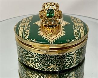 Stunning Gold over Sterling Silver Ring w/ Emerald Green Gemstone & Matching Trinket Box