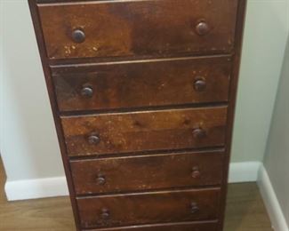 Vintage 6 drawer chest.