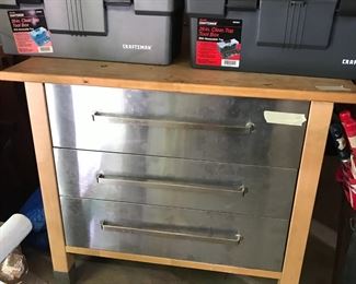 This cabinet has been pulled from the sale per the homeowner