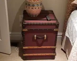 Campaign chest nightstand & table lamp