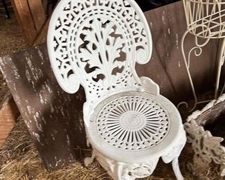 VINTAGE CAST IRON VICTORIAN GARDEN CHAIR - THERE ARE 2 CHAIRS, TABLE AND EVEN A PLANTER!