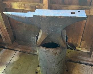 BLACKSMITH ANVIL STAND FORGE LARGE AND VARIOUS HAND FORGING TOOLS