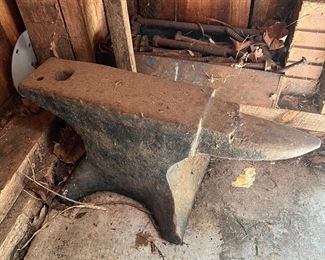 VINTAGE BLACKSMITH ANVIL - WE HAVE 2 ANVILS TO SELL