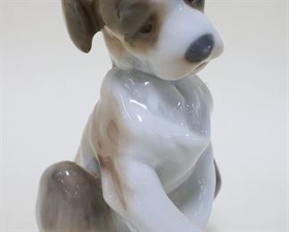 1016	LLADRO FIGURINE OF A DOG W/SNAIL, APPROXIMATELY 5 1/2 IN HIGH
