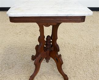 1095	VICTORIAN WALNUT MARBLE TOP TABLE, APPROXIMATELY 24 IN X 18  IN X 28 IN HIGH
