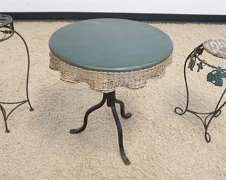 1108	PATIO ASSORTMENT, 3 STANDS
