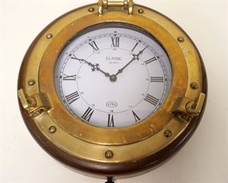 1137	BRASS & WOOD REPLICA OF SHIPS CLOCK, APPROXIMATELY 13 IN X 5 IN HIGH
