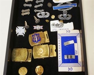 1196	US MILITARY LOT MEDALS & INSIGNIAS, SOME STERLING
