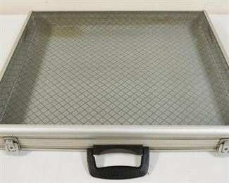 1199	TABLE TOP DISPLAY/SHOWCASE, APPROXIMATELY 21 IN X 25 IN X 3 3/4 IN
