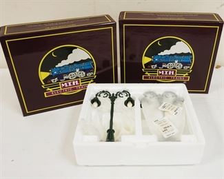 1206	MTH TRAIN METAL LAMP POST SETS NO 52, 2 BOXES
