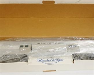1225	RAILWAY EXPRESS AGENCY TRAIN CARS SANTA FE CAR
