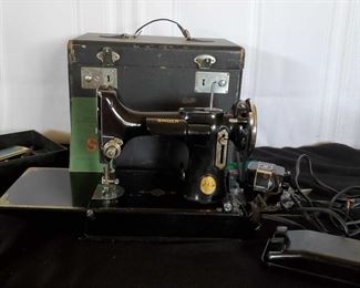 Singer Portable Sewing Machine