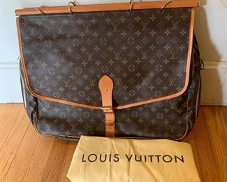 Louis Vuitton Sac Chase Suitcase. Comes with strap