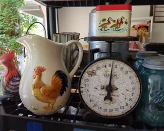 Vintage Hanson scale, rooster pitcher 